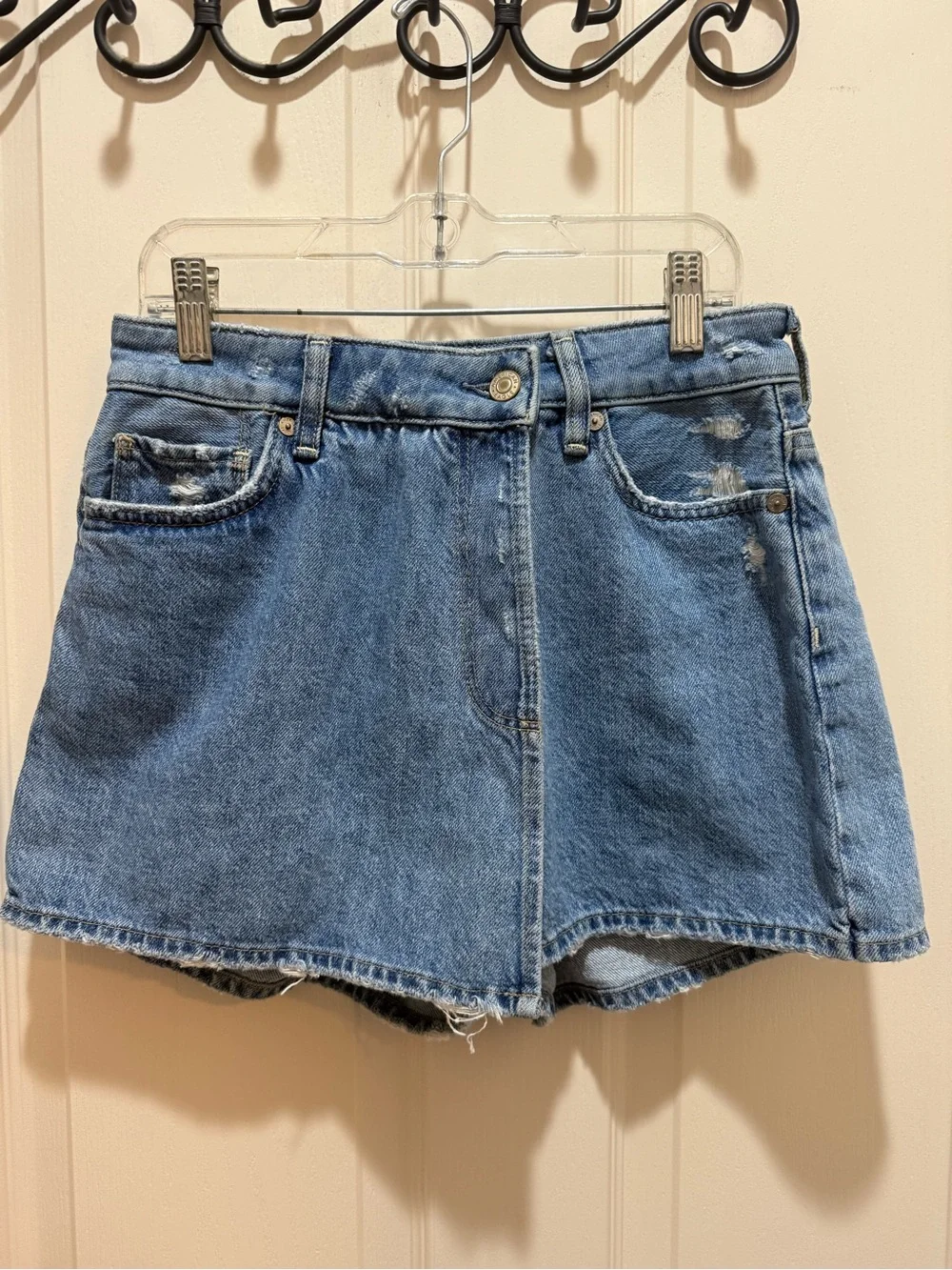 American Eagle Medium Blue Denim Skort Size 4